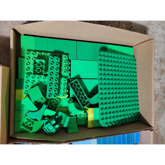 Lego Duplo Lot of --729--Pieces Mixed Multiple Color Lot (16lbs) Of Legos - Picture 4 of 7